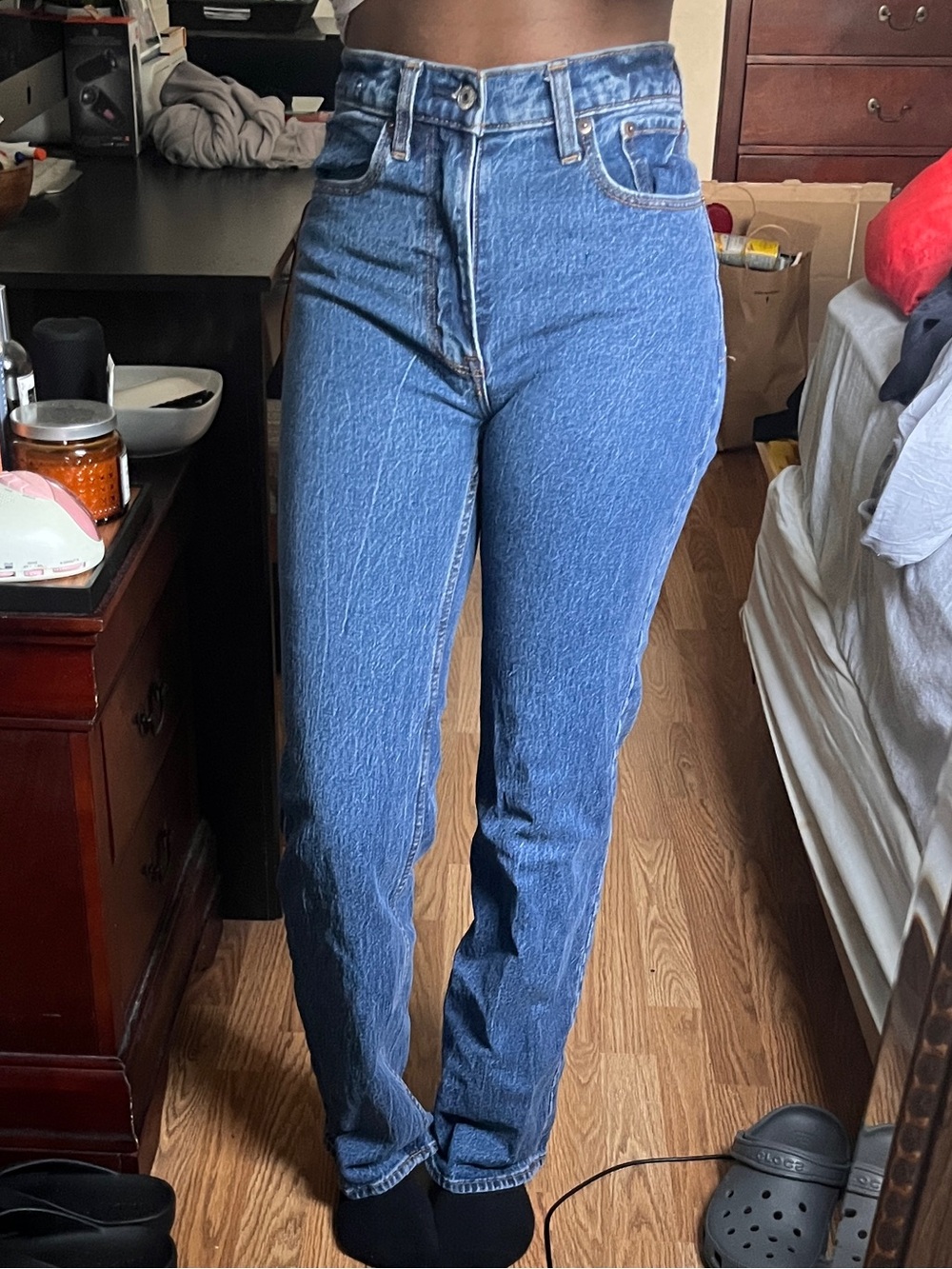 Abercrombie - Dark Wash 90’s Relaxed Jeans (24R)